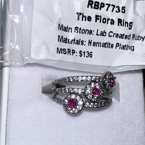 Ring bomb party, July 2024 The Flora Ring size 8